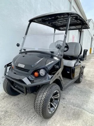 2025 E-Z-GO Express 4 gas four-passenger golf cart VIN 3652575