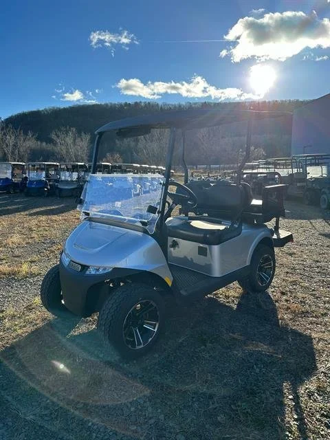 EMT-21374-001-6000000001_480px-7.webp 2025 E-Z-GO Valor 4 EX1 golf cart with Connect Package