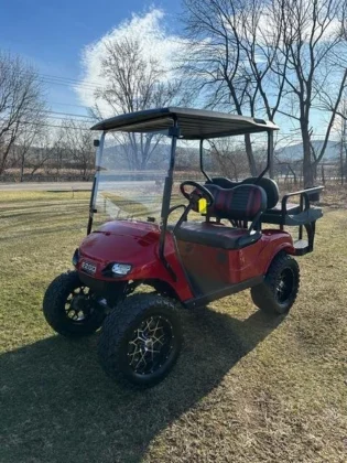 2019 E-Z-GO TXT GAS-EFI golf cart in Ruby Red, stock 3425585