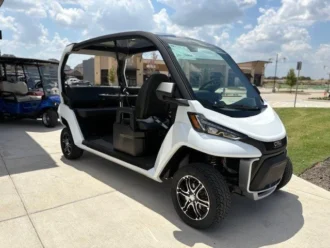 2026 Club Car CRU Metallic Pearl Specter White VIN FZ2605-726648, battery specifications require verification