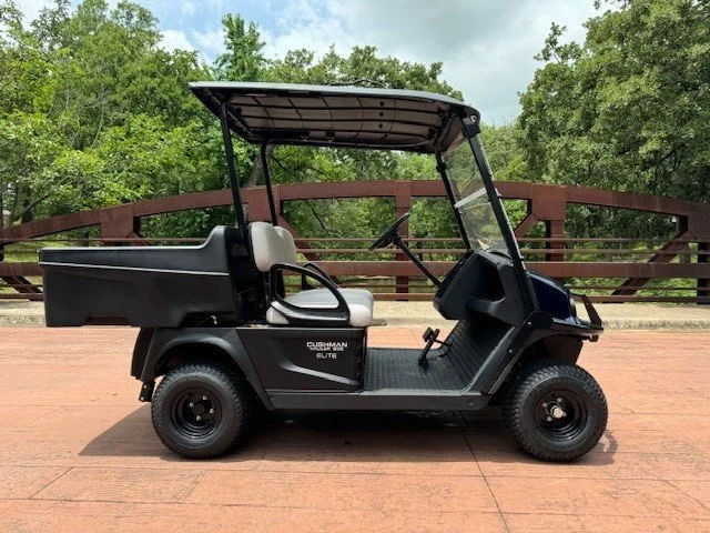 EMT-23444-003-800e12.webp 2025 Cushman Hauler 800 ELiTE Patriot Blue lithium utility vehicle