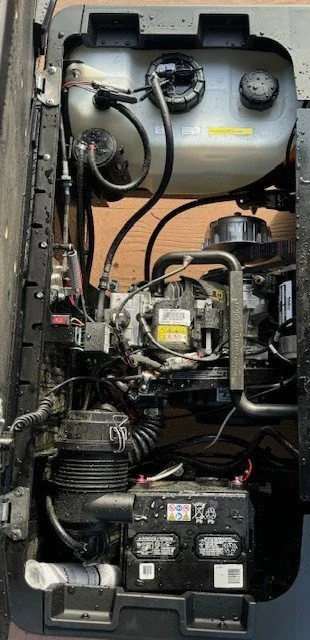 EMT-23490-005-s26.webp EMT-23490-005-s26.webp