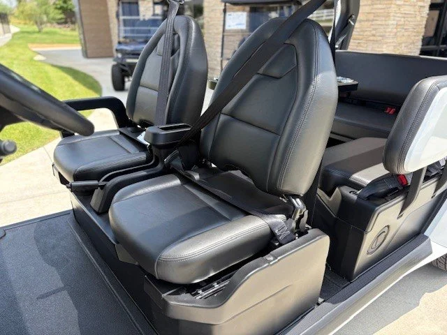 EMT-23719-017-front-seat-1.webp EMT-23719-017-front-seat-1.webp