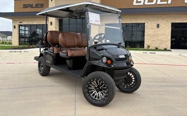 EMT-24383-001-front-27-e1767793155321.webp 2025 E-Z-GO Express S6 ELiTE Black lifted lithium golf cart VIN 3653892