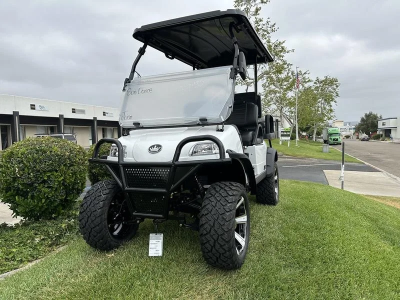 EMT-25739-001-EB659AE7-A54A-4EA7-AF96-6A99B8902D52-1.webp 2025 Evolution Forester 4 Plus Pearl White lifted lithium golf cart, SKU EMT-25739