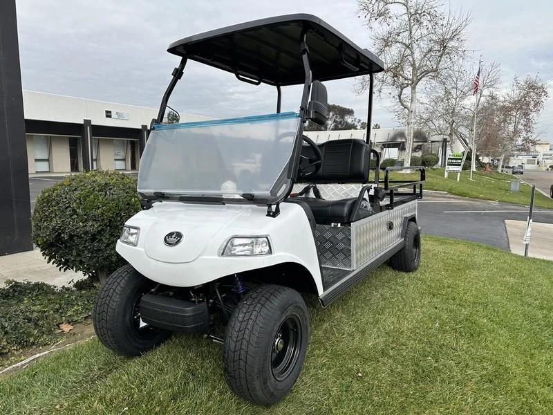EMT-25897-001-03109E86-7271-474E-8849-F00AA6CE7776.webp 2025 Evolution Turfman 1000 lithium utility vehicle with 6-foot bed, SKU EMT-25897