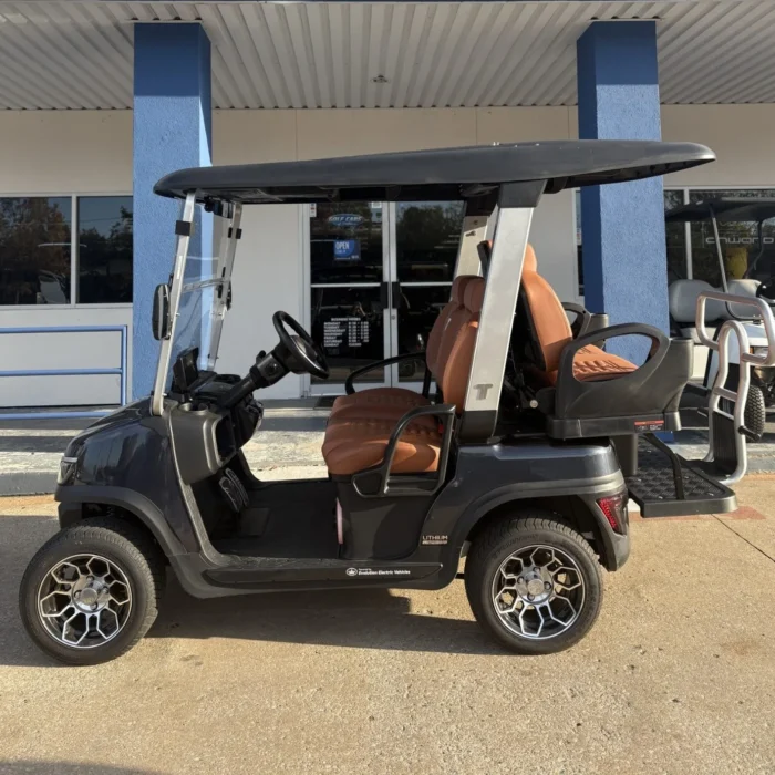 EMT-25900-004-2025-Tara-Roadster-22-2.webp
