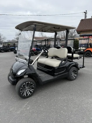 2015 Yamaha Drive Black Metallic EFI gas golf cart