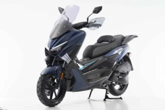 New Vitacci INTREPID 200 Scooter, Automatic CVT Transmission, 4-Stroke Single-Cylinder 2-Valve Engine, Forced-Air Cooling, Dual Electric & Kick Start, Disc Brake
