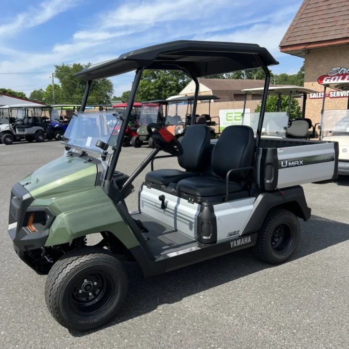 NUM1EGM-001-IMG_8556.webp 2024 Yamaha UMAX One EverGreen EFI gas utility cart with dump bed
