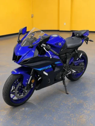 2024 YAMAHA YZF-R7