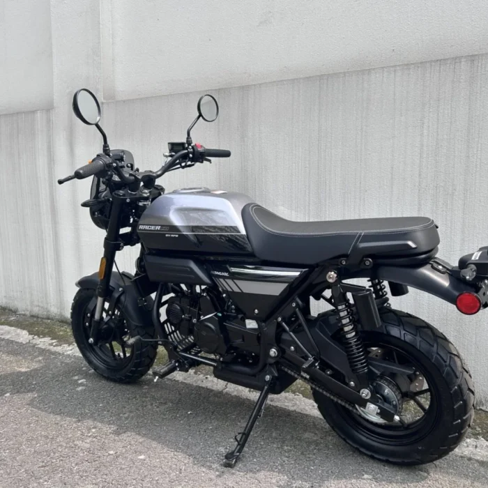 Racer-140-Manual-004-3-scaled-1.webp Racer-140-Manual-004-3-scaled-1.webp