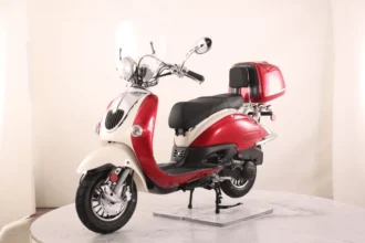 Trailmaster Sorrento 200A retro design Scooter, 98% Assembled, Larger Engine 168.9 cc, 4 Stroke, Air cooled, Single cylinder, Locking Trunk, Windshield, Electric Start