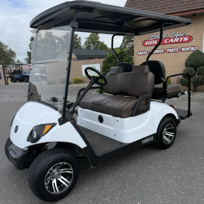 YD2GLWHMJTBB10-001-IMG_1636.webp 2017 Yamaha Drive2 custom electric golf cart in Glacier White with premium Tobacco Brown seats
