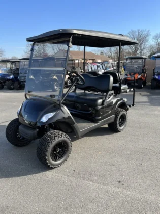 2016 Yamaha Drive lifted electric golf cart in Black Metallic