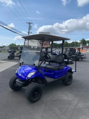 2016 Yamaha Drive lifted electric golf cart in Candy Blue Pearl