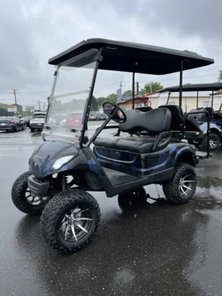 2015 Yamaha Drive electric golf cart with Blue and Black airbrush and 6-inch lift