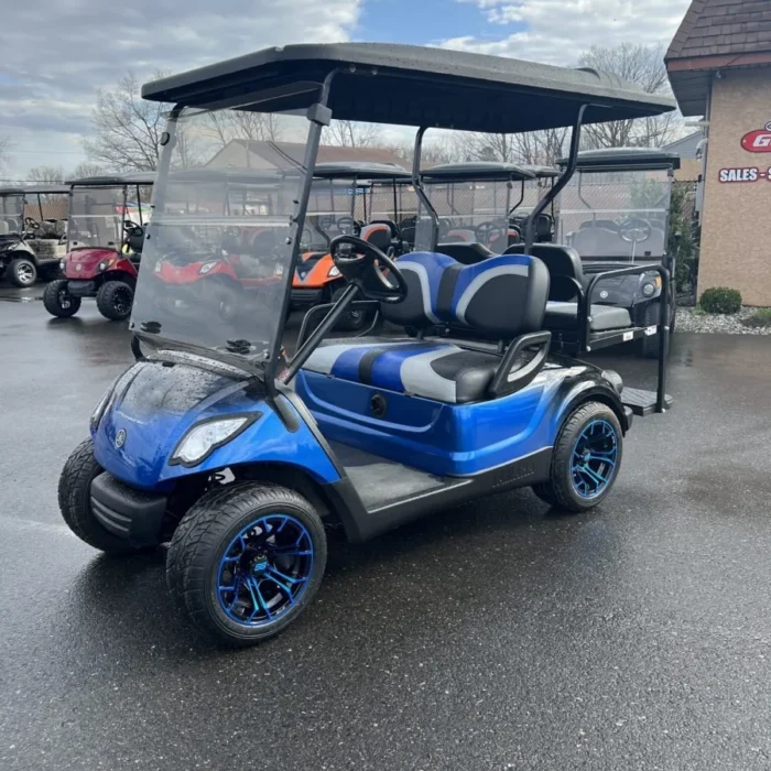 YDLPBLFA3TER-001-IMG_0959-scaled-1.webp 2016 Yamaha Drive 48V custom electric golf cart with Blue and Black Metallic Fade